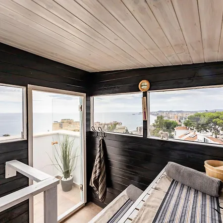 Luxury Townhouse With Rooftop Sauna & Jacuzzi Holiday home