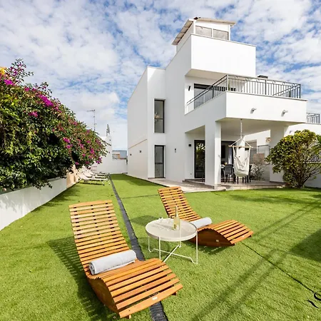 Luxury Townhouse With Rooftop Sauna & Jacuzzi Holiday home Fuengirola