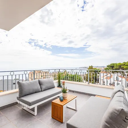 Holiday home Luxury Townhouse With Rooftop Sauna & Jacuzzi