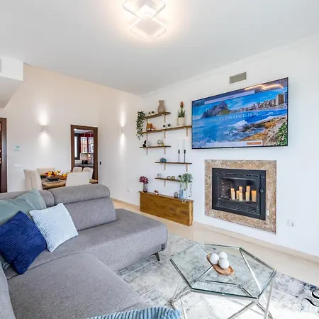 Holiday home Luxury Townhouse With Rooftop Sauna & Jacuzzi Fuengirola